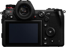 Panasonic Lumix DC-S1RM 47.3MP Lumix S 24-105mm F4 Macro OIS