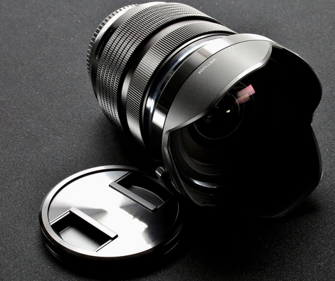 Olympus M.Zuiko Digital ED 12-40 mm 1:2.8 Top Pro Objektiv für Micro Four Thirds Objektivbajonett