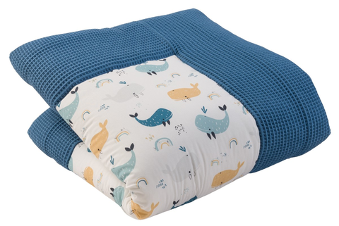 ULLENBOOM Krabbeldecke Waffel Blau Wale 100x100 cm – Babydecke - Wie neu
