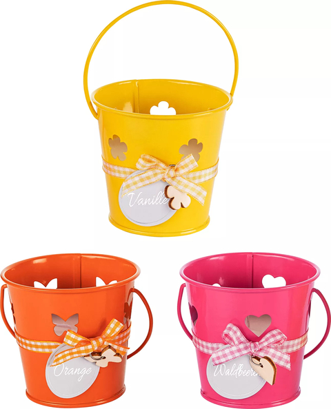 Weltbild Duftkerzen im Eimerchen Delina 3er-Set - Kerzen Deko im Metall-Eimerchen mit Henkel & den sommerlichen Düften Orange, Vanille & Heidelbeere