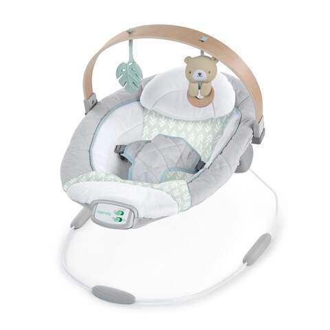 Ingenuity Cozy Spot beruhigende Babywippe Holzspielzeugbogen Grau