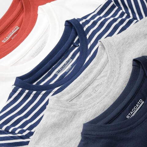 STACCATO Baby Langarmshirt mit Druckknöpfen und niedlichem Design